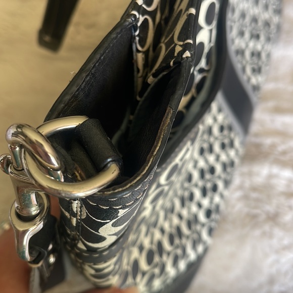 Coach Multi-Use Large Bag - Picture 5 of 17